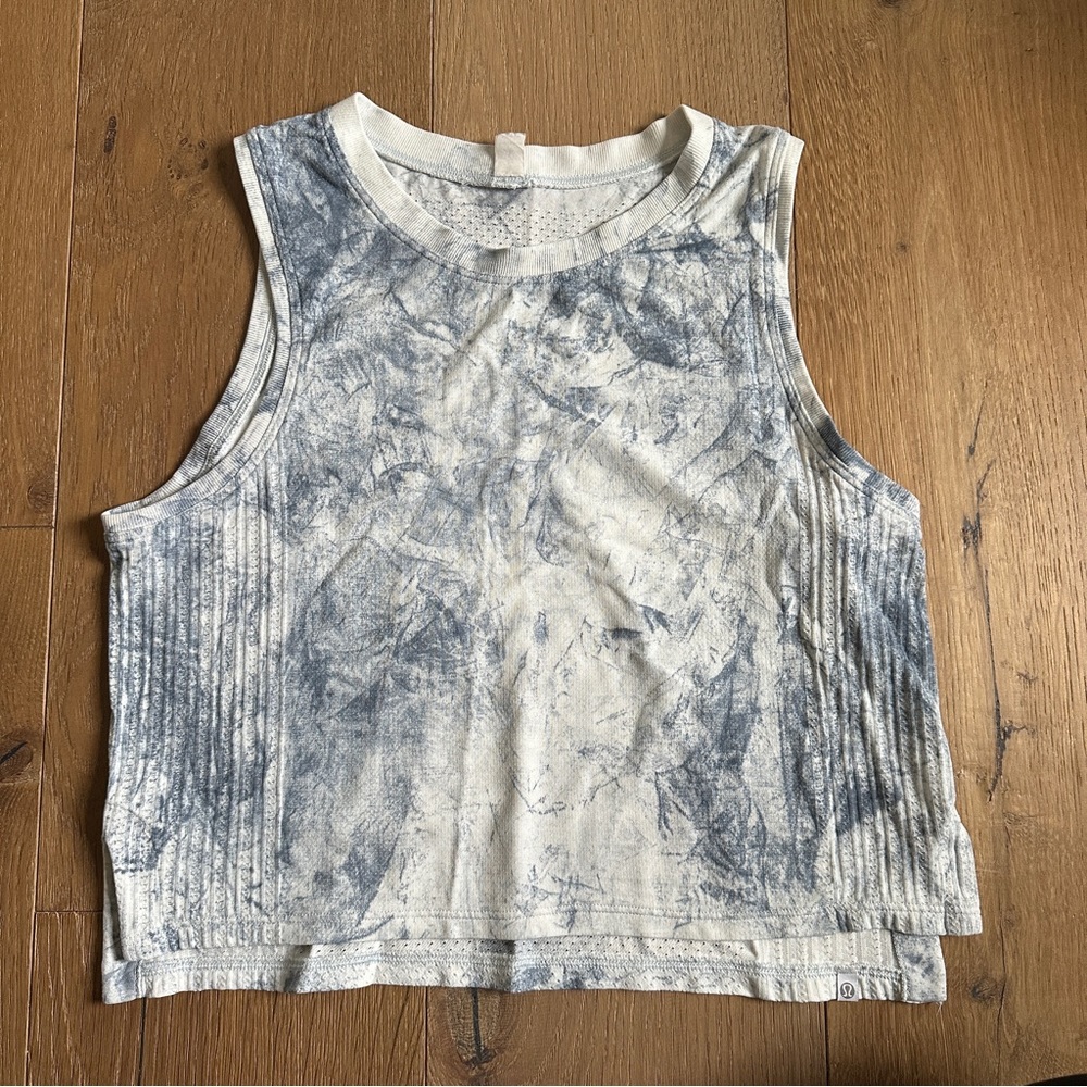 Lululemon cropped muscle tank